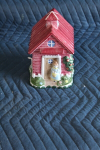 lot 9454 image: House Cookie Jar