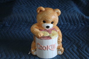 lot 9455 image: Bear Cookie Jar