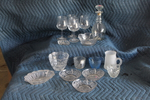 lot 9470 image: Glassware