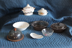 lot 9472 image: Glassware