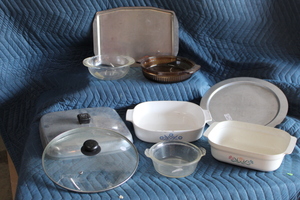 lot 9474 image: Baking Dishes and litds