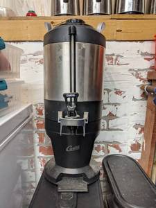 lot 7372 image: Curtis Stainless Steel Carafe 1 12 gal ThermoPro Vacuum Server