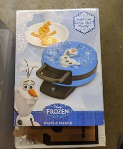 lot 7396 image: Frozen Olaf Waffle Maker