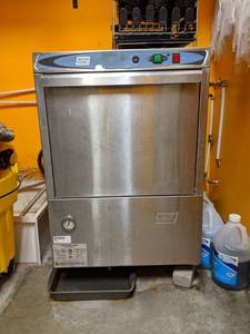 lot 7414 image: Moyer Diebel Dishwasher 20-1HT-70 And Dish Drying Racks