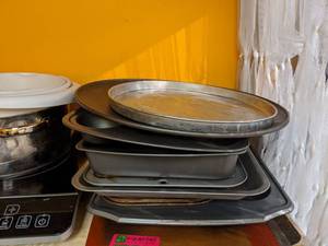 lot 7415 image: Assorted Pans And Bowls