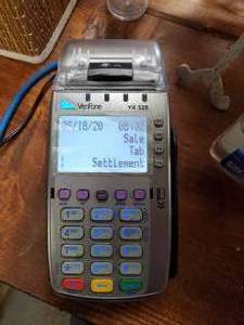 lot 7435 image: Veriphone Credit Card Machine VX520