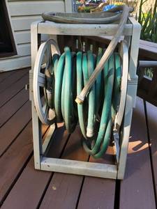 lot 35 image: Suncast Water Hose Reel
