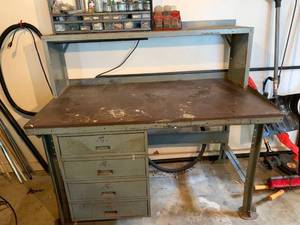 lot 70 image: Heavy Duty Metal Workbench Items on Top Not Included