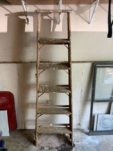 lot 3116 image: Six Foot Wooden Step Ladder