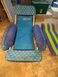lot 3130 image: Blue Solstice Pool Lounger And Small Foam Pool Lounger