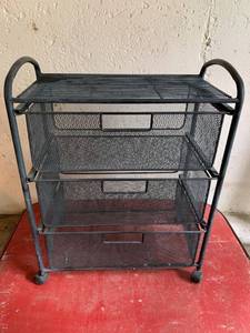 lot 3134 image: Wire 3 Drawer Cart