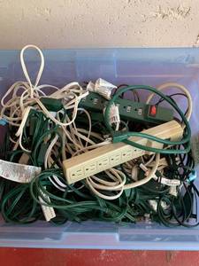 lot 3135 image: Lot of Miscellaneous Extension Cords Power Strips