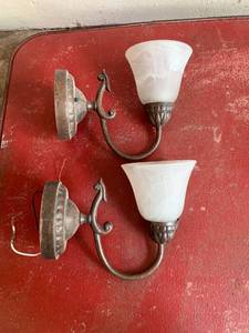 lot 3163 image: Pair of Bathroom Sconces