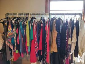 lot 3168 image: 100  Womens Summer Blouses and Dresses Name Brands Sizes S-L