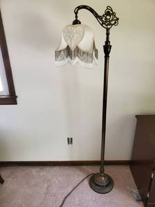 lot 5271 image: Elegant Lamp with Fringe Shade