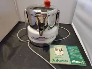 lot 5276 image: ACME Vintage Supreme Juicerator