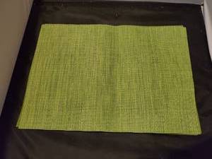 lot 5287 image: Lot of 8 Lime Green Patio Table Place Mats