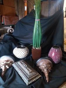 lot 5301 image: Lot Of Home Decor