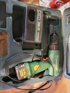 lot 5323 image: Hitachi Green Drill and Battery