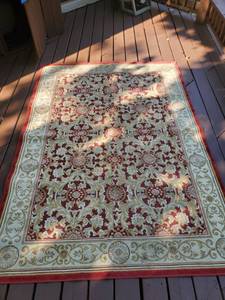 lot 5350 image: Safavieh Red and Tan Area Rug
