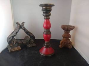 lot 8000 image: Lot of Mantle Pieces