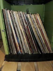 lot 8031 image: Lot of Classic Records