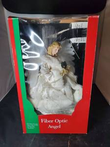 lot 8046 image: Fiber Optic Angel