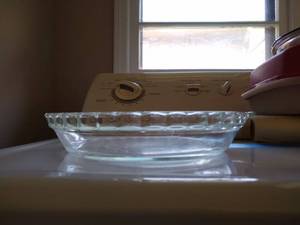 lot 8182 image: Pyrex 24cm Glass Pie Plate