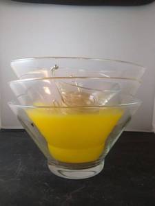 lot 8198 image: Lot Of Glass Bowls
