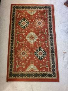 lot 8202 image: Burgandy Entry Rug