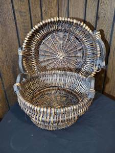 lot 8205 image: Lot of 2 Wooven Baskets - Larger Handle Needs Repair