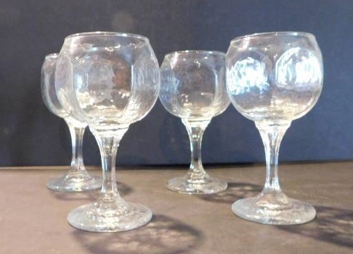 lot 1525 image: Champagne Glasses (4 ea)