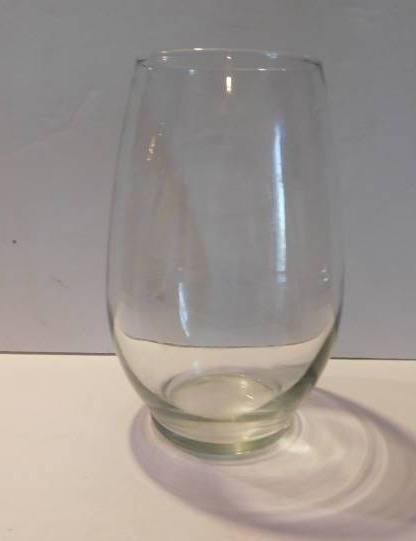 lot 1535 image: Clear Flower Vase