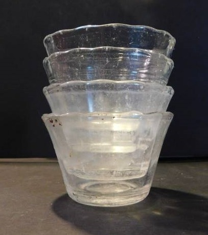 lot 1538 image: Pyrex Custards (4 ea)