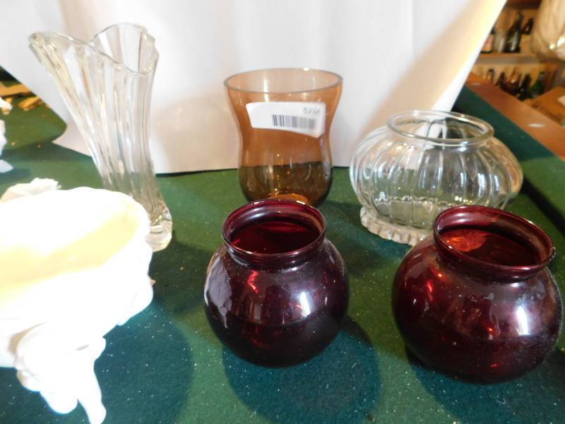 lot 5234 image: Flower Vase Lot (4 ea)