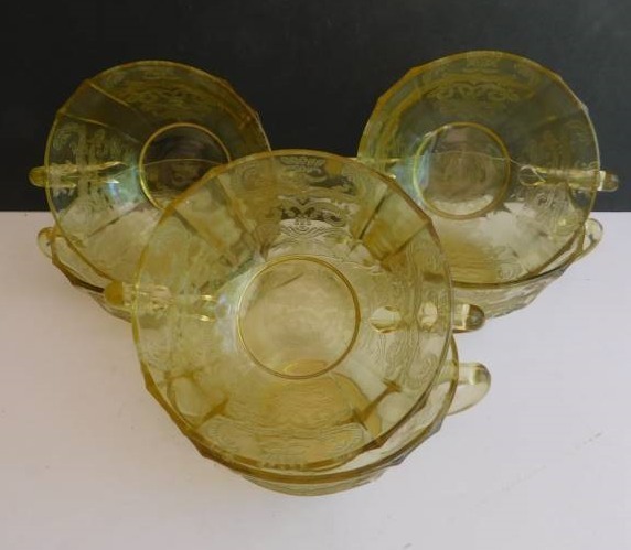 lot 1106 image: Golden Depression Glass - 6 Dessert Bowls