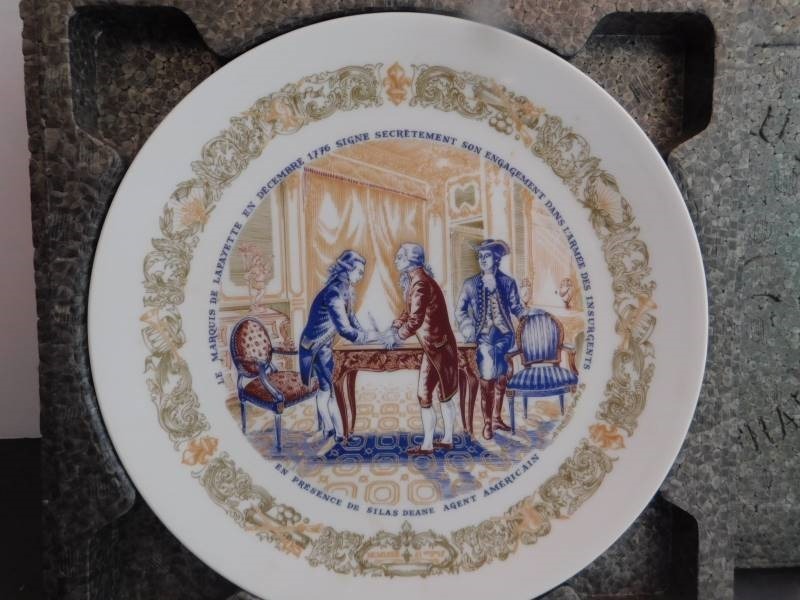 lot 1003 image: Limoges Collector Plates (6 ea)