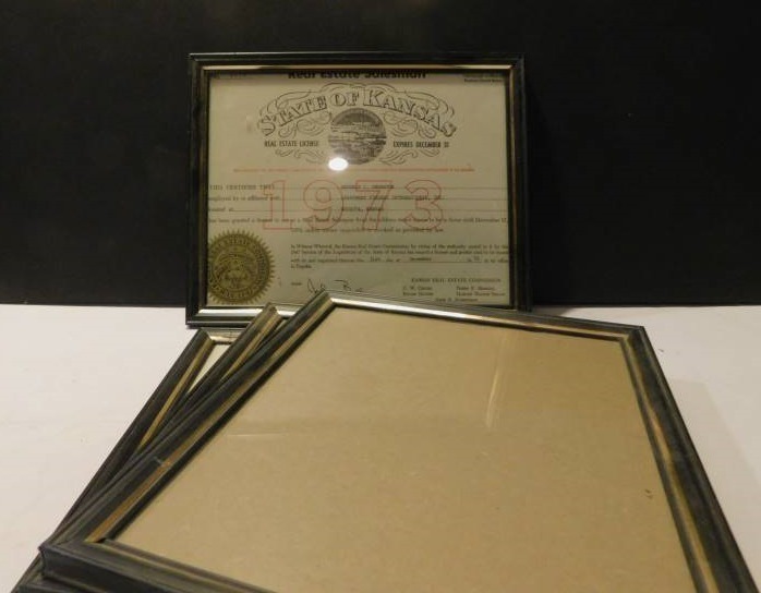 lot 1076 image: Certificate Frames (4 ea)