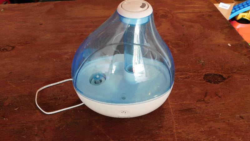 lot 1377 image: Plant Humidifier