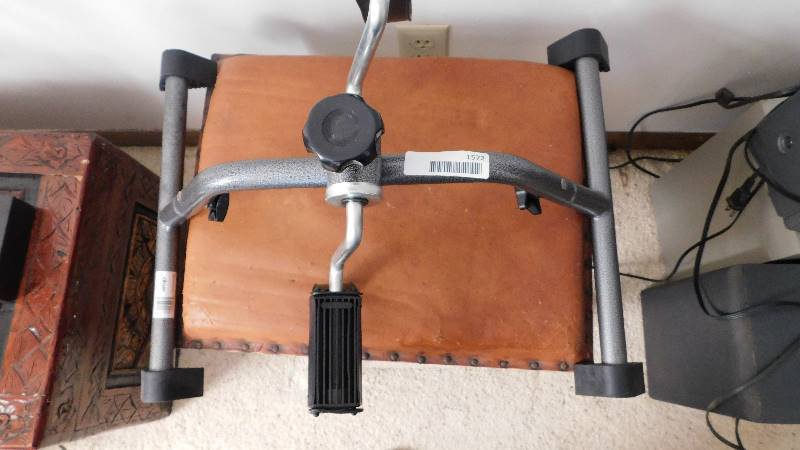 lot 1572 image: Bicycle Exerciser