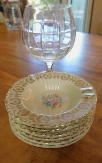 lot 1612 image: Brandy Snifter & Ashtrays (6 ea)