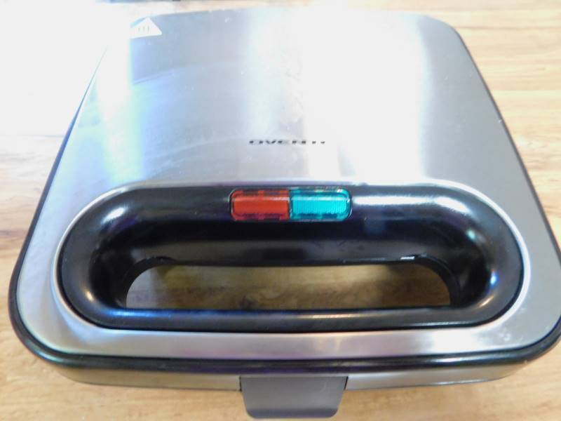 lot 1625 image: Revenant Sandwich Maker