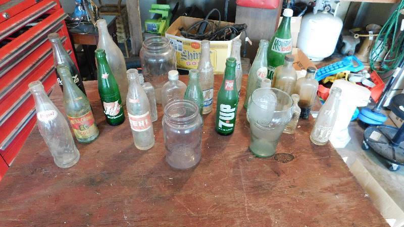 lot 1636 image: Bottle Collection