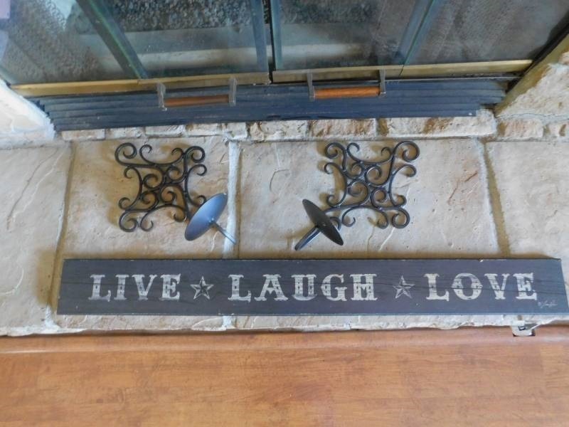 lot 1658 image: Wall Decor Set