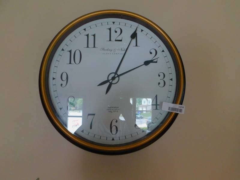 lot 1659 image: Wall Clock