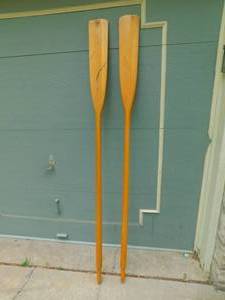 lot 1022 image: Pair of Oars