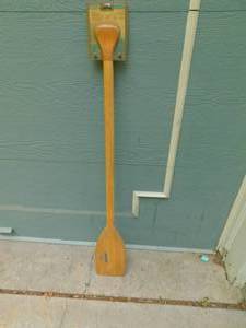 lot 1023 image: Wood Paddle