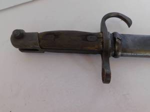 lot 1000 image: World War II Bayonet