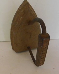 lot 1050 image: Antique Iron