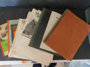 lot 1033 image: 4 Watchmaker Manuals & 28 Stemwinder Magazines